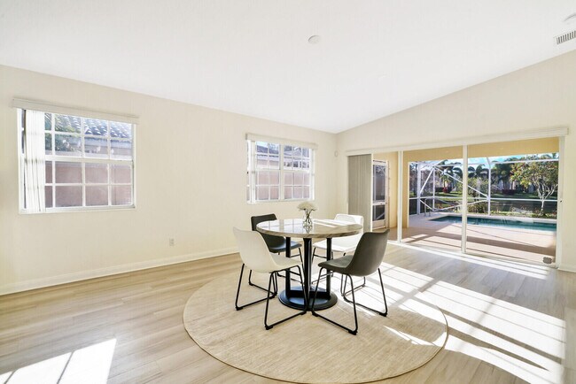 Building Photo - 8128 Montserrat Pl