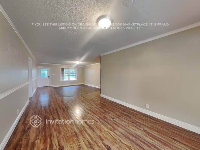 Building Photo - 7521 NW 13th Ct