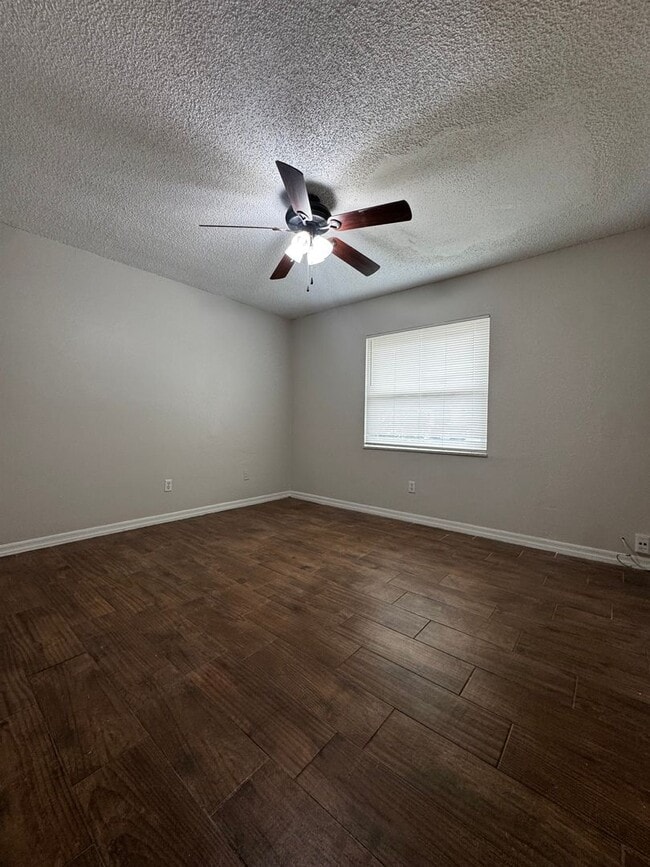 Foto del edificio - 108 E Wallace St