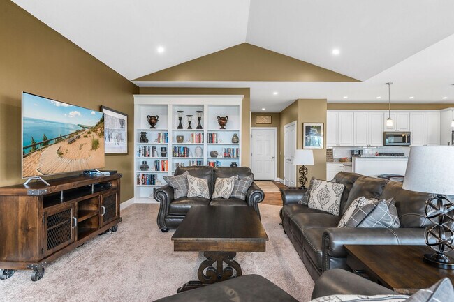 Building Photo - 12534 Old Orchard Trail