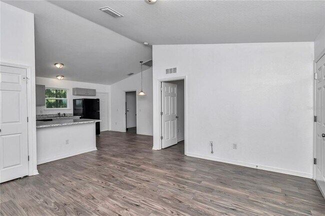 Foto del edificio - 5936 NW 56th Pl