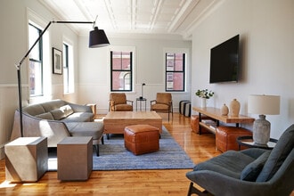 Building Photo - 83 Middle St