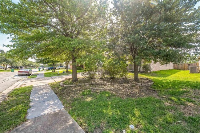 Foto del edificio - 18509 Sandy Bottom Dr