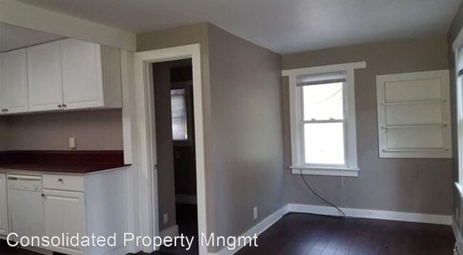 Building Photo - 2 br, 1 bath House - 330 Pearl