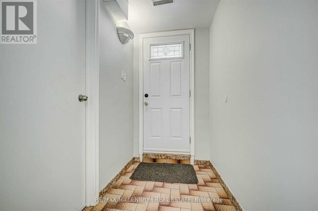 Building Photo - 77 Plunkett Rd