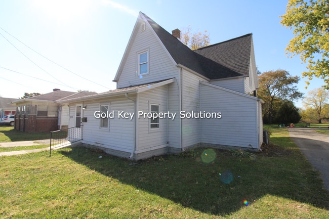 Building Photo - Large Two Story 3 Bedroom 2 Bath Home. NO ...