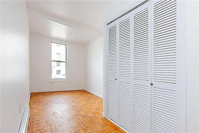 Building Photo - 434 39th St