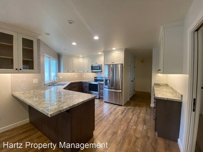 Building Photo - 3 br, 2.5 bath House - 2844 Saint Joseph D...