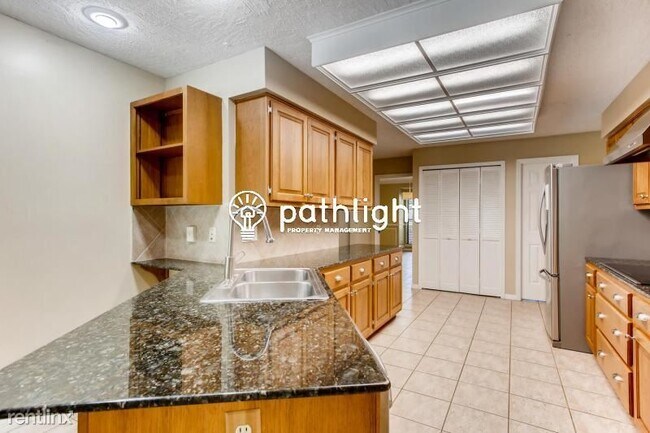 Building Photo - 4 br, 3 bath House - 524 Springcreek Dr UNIT