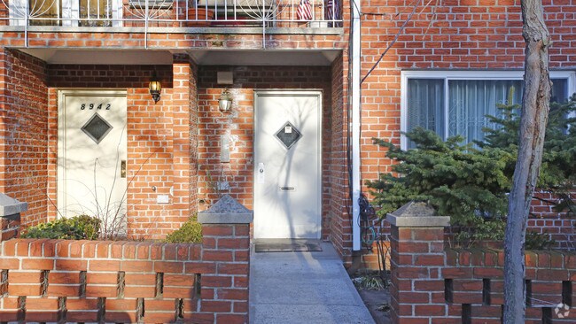 Foto del edificio - 8940 Colonial Rd