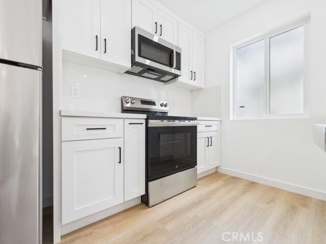 Foto del edificio - 748 Newport Ave