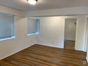 Building Photo - 616 S Harrison St