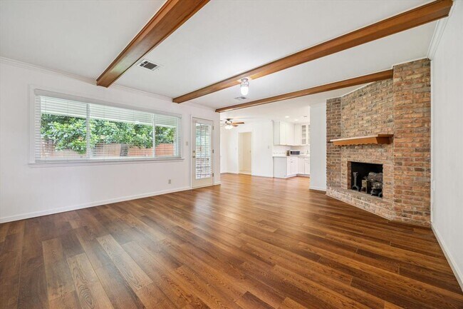 Foto del edificio - 5707 Darnell St