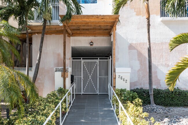 Entrance - Capo Mar