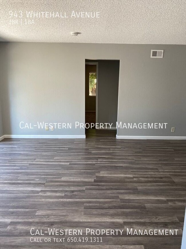 Foto del edificio - 943 Whitehall Ave