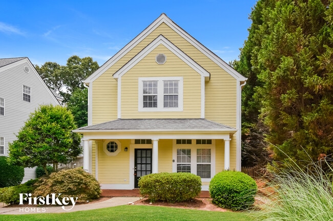 Building Photo - 302 Pinehurst Way