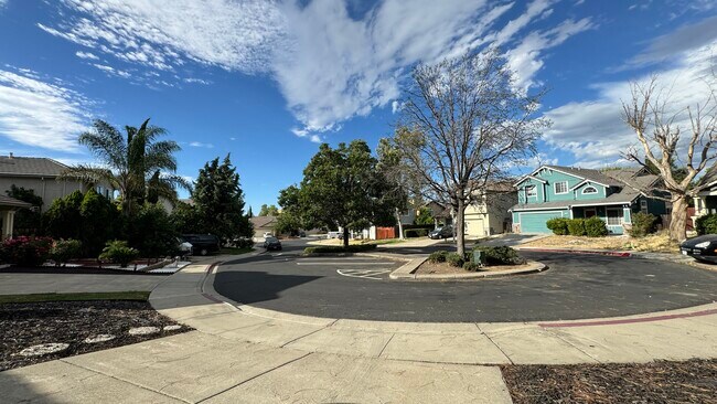 Foto del edificio - 5318 Pembroke Ct