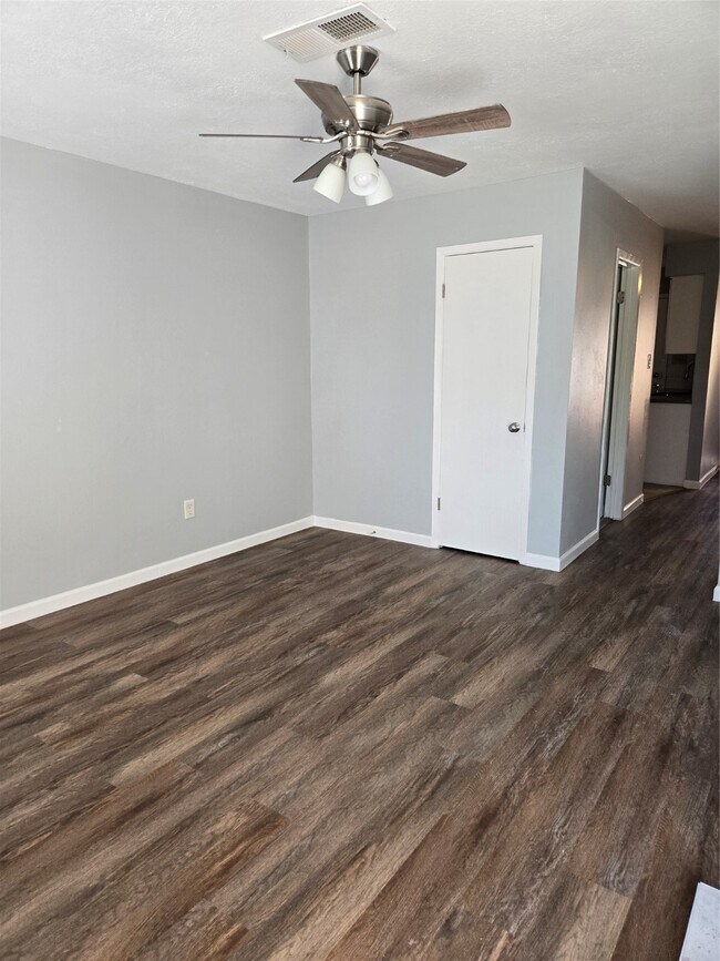 Foto del edificio - 1353 Ramada Dr