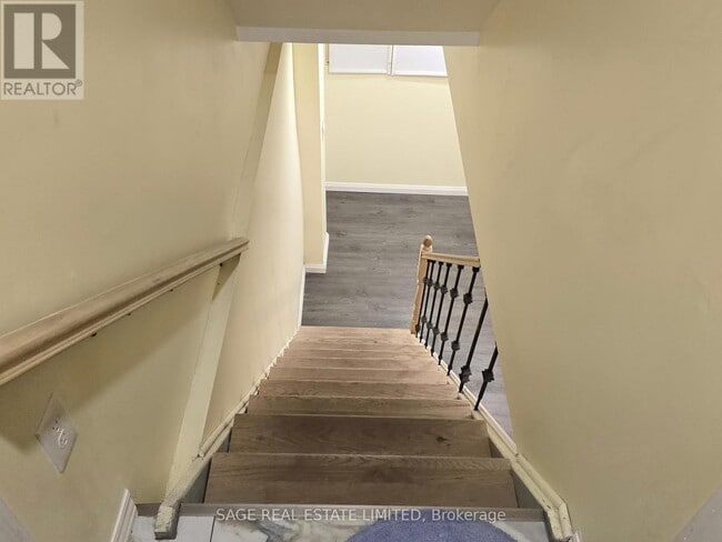 Building Photo - 64 Durness Ave