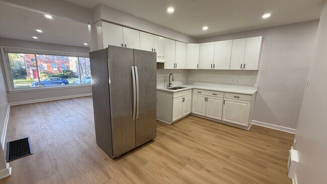 Foto del edificio - 4837 Hull St