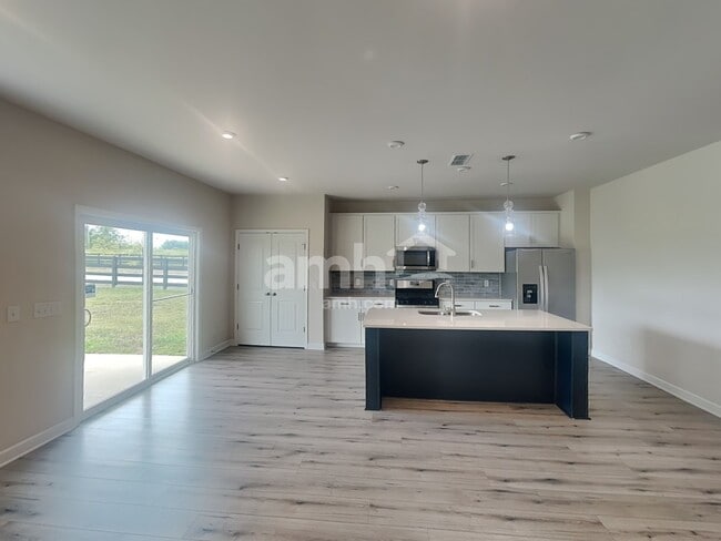 Foto del edificio - 4317 Fieldcrest Dr