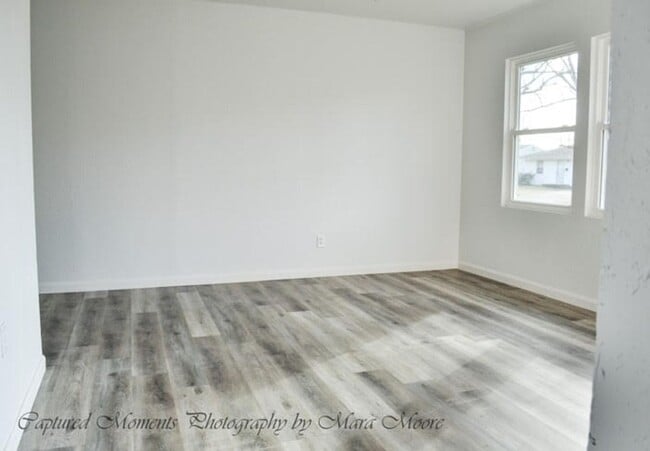 Building Photo - 3 Bedroom/1Bath