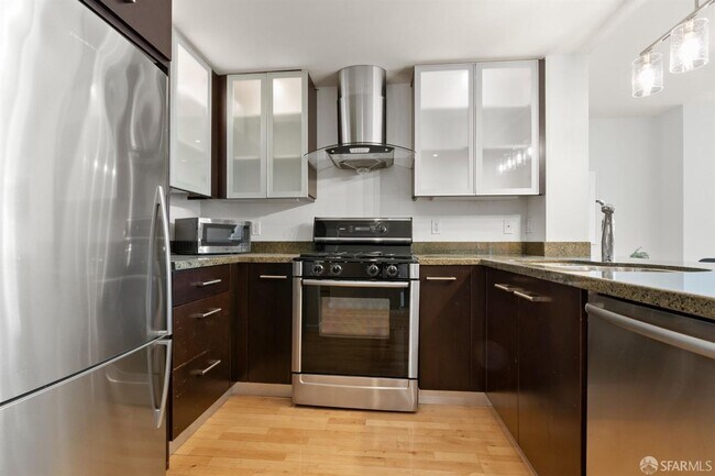 Foto del edificio - Stylish 1BD/1BA Condo in SOMA/South Beach