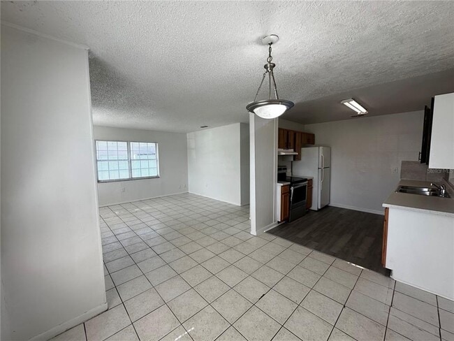 Building Photo - 5261 Letha St