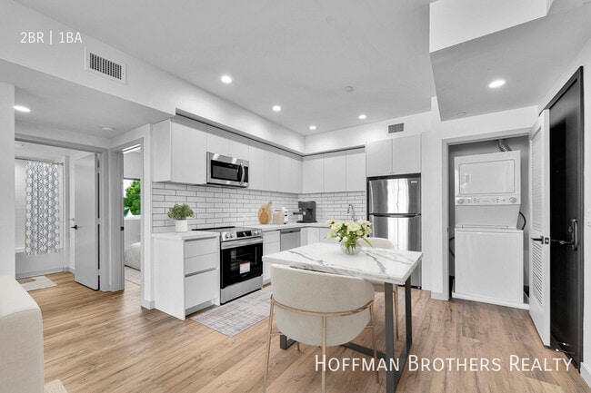 Foto del edificio - 1240 Magnolia Ave