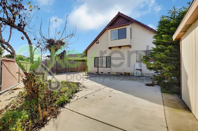 Photo - 809 N Hobson Ave