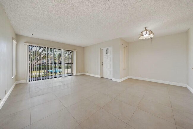 Foto del edificio - 802 Sky Pine Way