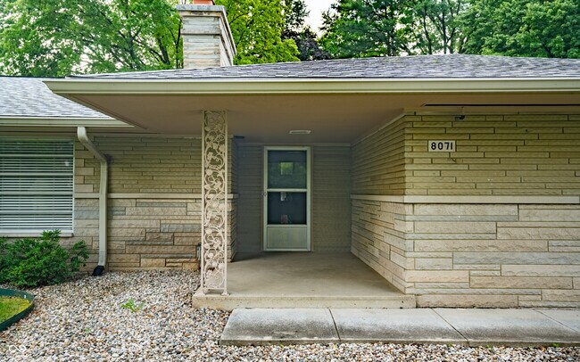 Foto del edificio - 8071 Allisonville Rd
