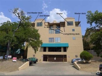 Building Photo - 2409 Leon St