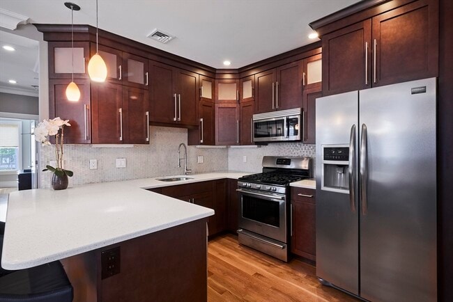 Foto del edificio - 870 E 4th St