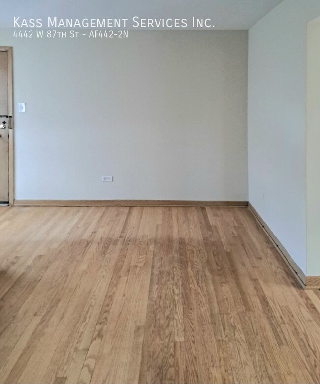 Foto del edificio - Beautiful 2 Bedroom w/Heat in Ashburn - SS...