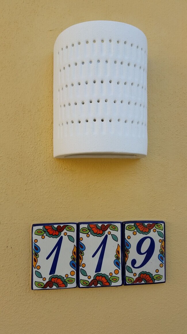Foto del edificio - 119 E Coronado Dr