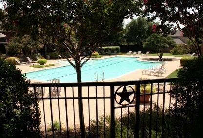 Foto del edificio - 4927 Oak Knoll Ln