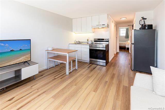 Building Photo - 2211 Ala Wai Blvd