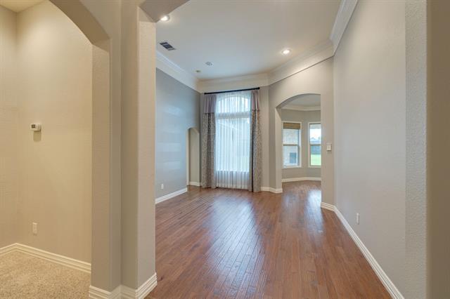 Building Photo - 7805 Shady Oaks Dr