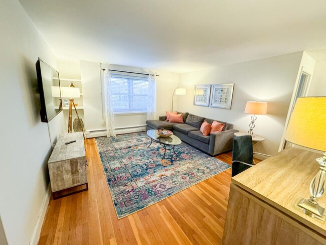 Foto del edificio - 2 bedroom in Brookline MA 02445