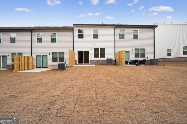 Building Photo - 140 Hazel Dr