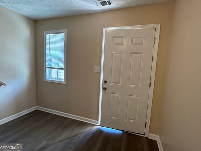 Building Photo - 1756 Little Creek Dr