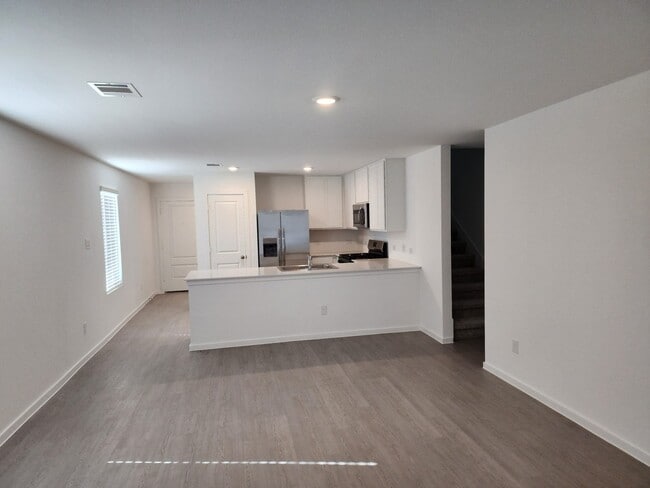 Foto del edificio - 3049 Majestic Sunrise Dr