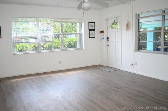 Foto del edificio - 1115 Hernando St