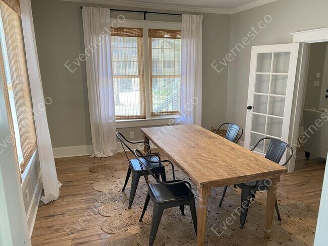 Foto del edificio - 1317 Hixson Pike