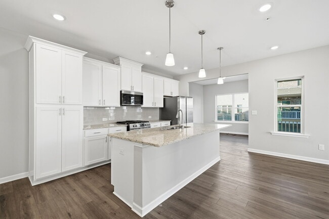 Foto del edificio - 318 Commons Ave