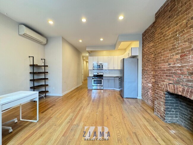 Foto del edificio - 354 Myrtle Ave