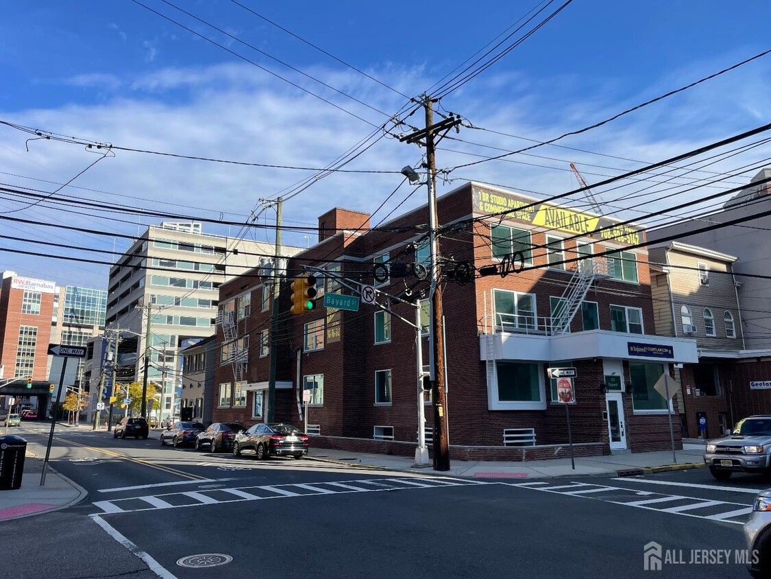 Primary Photo - 103 Bayard St