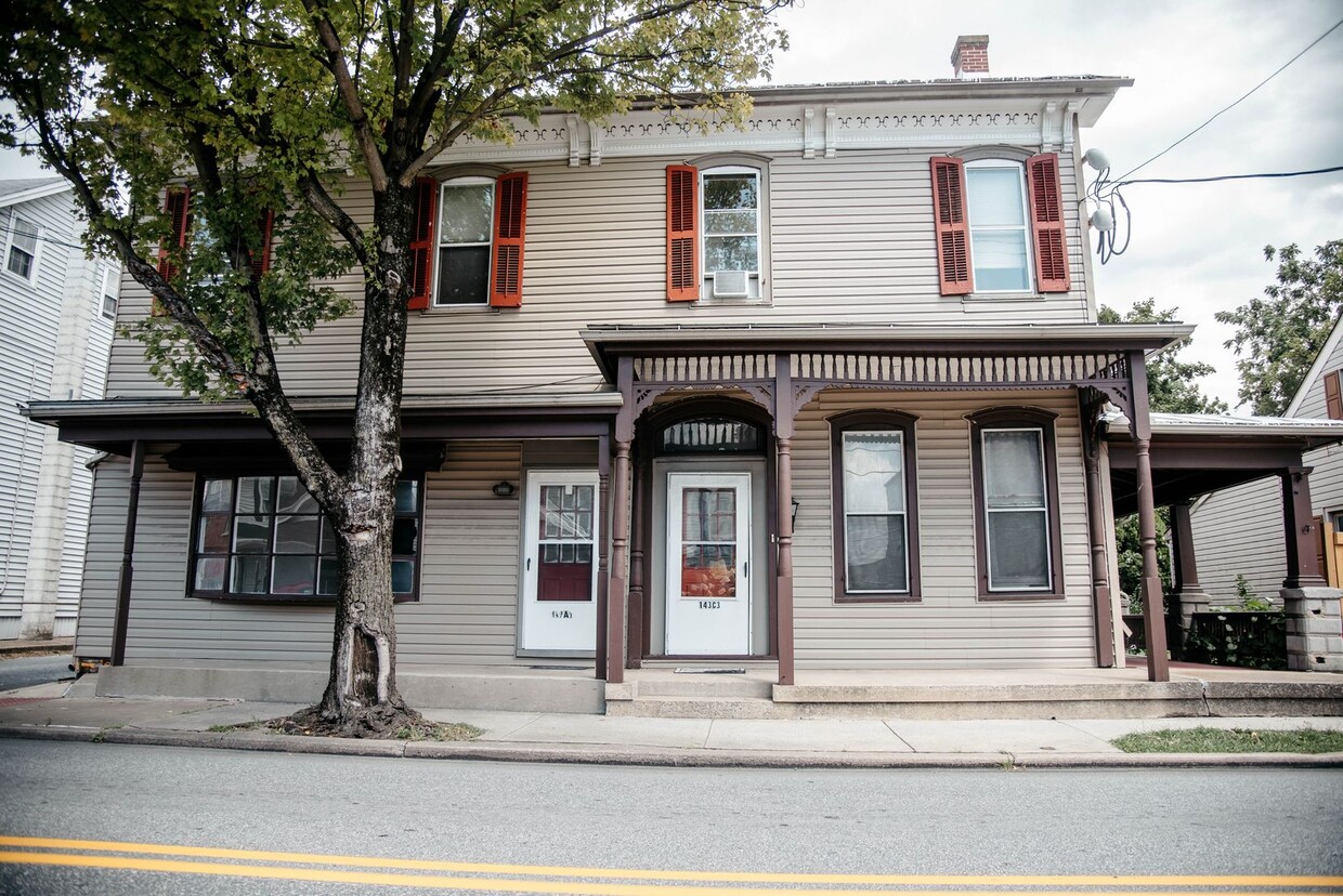 Primary Photo - 143 S Main St
