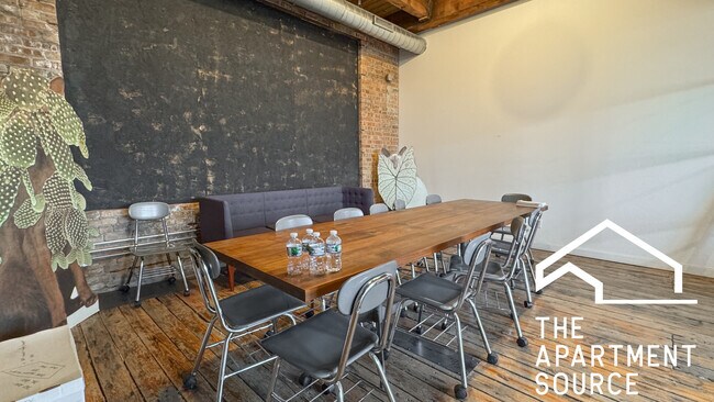 Foto del edificio - 3124 W Carroll Ave